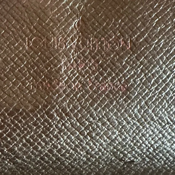 Louis Vuitton Damier Ebene Brown Checkered Key Holder Men or Women - Picture 5 of 16